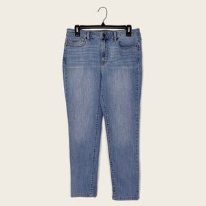 Nine West Light Wash Gramercy Crop Jeans